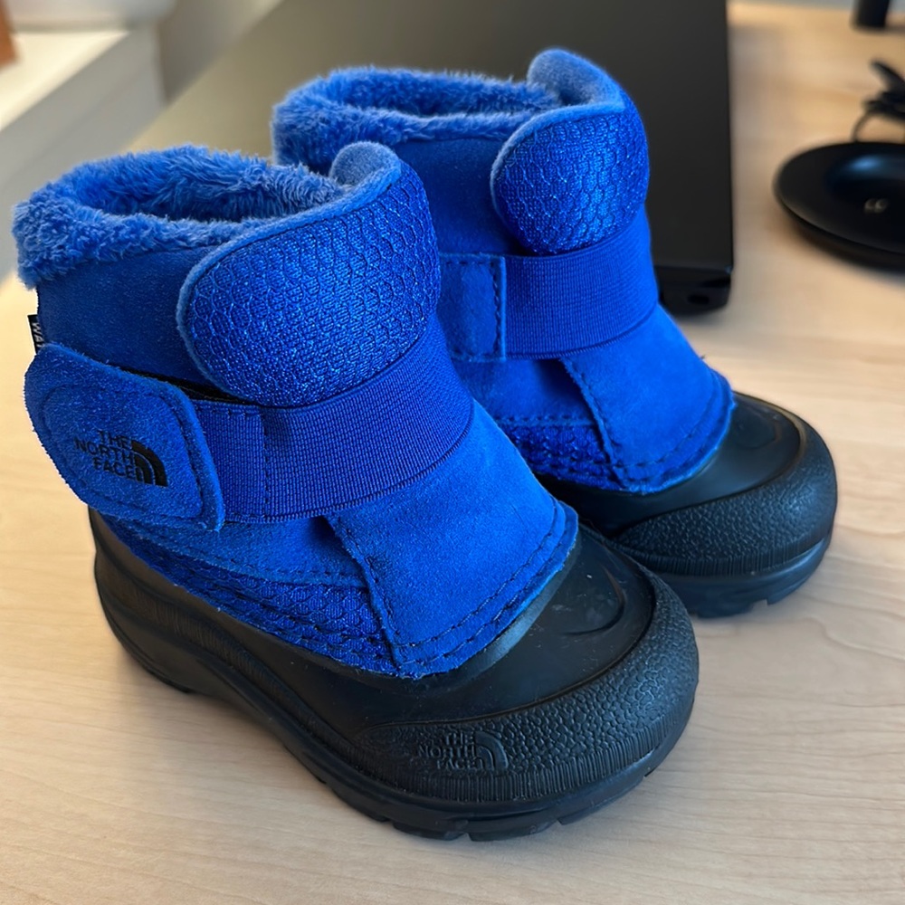 The North Face Toddler Appenglow Snow Boots Size 5